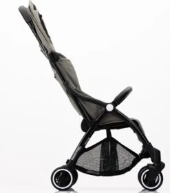 Hamilton By Yoop X1 Plus Buggy – Nieuw, Hoger, Uitgebreider 2023 Model – Premium Stroller Met One Hand Folding Technologie – Grijs – Lichte, Verstelbare En Wendbare Kinderwagen Met Vele Gemakken -Jollein Baby Verkoopwinkel 1064x1200 1