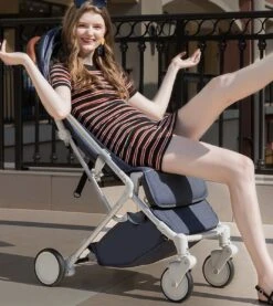 WOOSH New Buggy - Zwart - One Hand Folding - 3 Slaapstanden - Wandelwagen Tot 25 Kg - Regenhoes - Bekerhouder - Muggennet -Jollein Baby Verkoopwinkel 1069x1200 1