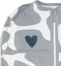 Puckababy Inbakerslaapzak Original Mini - 3-6 Maanden - Giraph Sky -Jollein Baby Verkoopwinkel 1110x1200