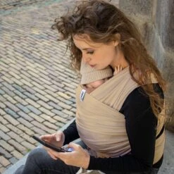 Cuddie Baby Draagdoek - Premium Organic Baby Draagdoek Gemaakt Van Bio Katoen - Newborns Tot 15 Kg - Baby Cadeau - Met Wenskaart - Sand -Jollein Baby Verkoopwinkel 1200x1200 277