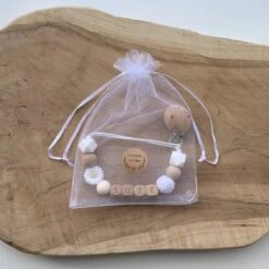 Speenkoord Met Naam | Gepersonaliseerd | Bloem - Hout | Kraamcadeau | Baby | Speenclip | Speenketting | Bebbes 9 Speenkoord Met Naam | Gepersonaliseerd | Bloem - Hout | Kraamcadeau | Baby | Speenclip | Speenketting | Bebbes -Jollein Baby Verkoopwinkel 1200x1200 370