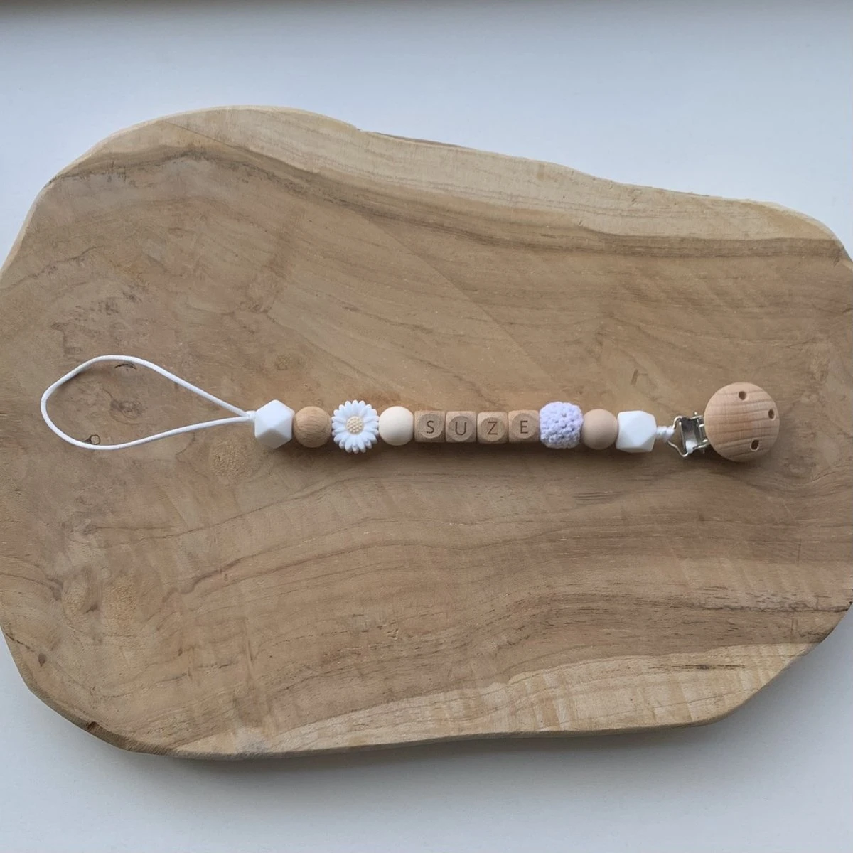 Speenkoord Met Naam | Gepersonaliseerd | Bloem - Hout | Kraamcadeau | Baby | Speenclip | Speenketting | Bebbes 6 Speenkoord Met Naam | Gepersonaliseerd | Bloem - Hout | Kraamcadeau | Baby | Speenclip | Speenketting | Bebbes - Afbeelding 6