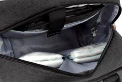 Brisby Slijtvaste Luiertas – Verzorgingstas – Met Buggymontage - Zwart -Jollein Baby Verkoopwinkel 1200x803