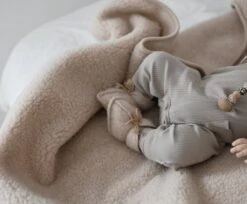 WOLLIES Amsterdam Ledikant Deken - Amandel - Merino Wol - 95 X 135 Cm -Jollein Baby Verkoopwinkel 1200x992