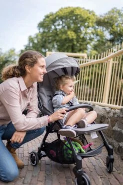 Hamilton By Yoop X1 Plus Buggy – Nieuw, Hoger, Uitgebreider 2023 Model – Premium Stroller Met One Hand Folding Technologie – Grijs – Lichte, Verstelbare En Wendbare Kinderwagen Met Vele Gemakken -Jollein Baby Verkoopwinkel 800x1200 51