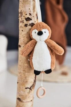 Jollein Muziekhanger - Pinguïn - Caramel -Jollein Baby Verkoopwinkel 800x1200 63